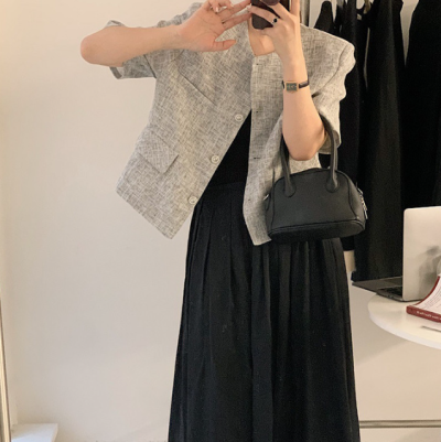 Summer Tweed Crop Jacket: Structured Without the Suffocation