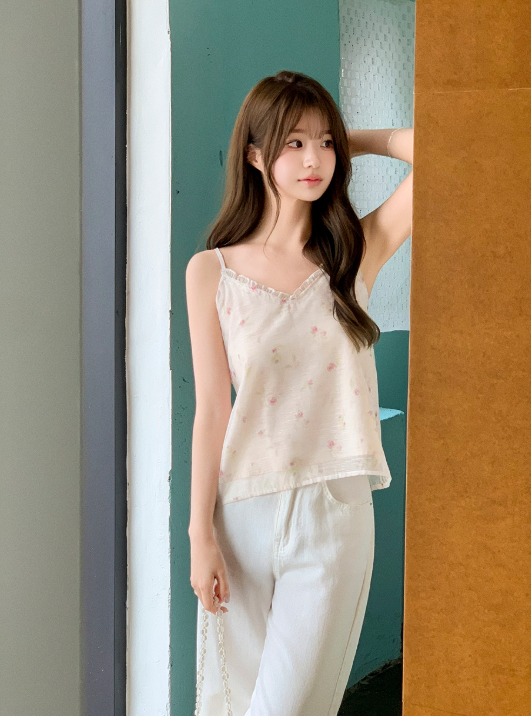 Rainy Season Dressing Code: Why This Floral Nashi Blouse Is the Mid-30s Office Essential