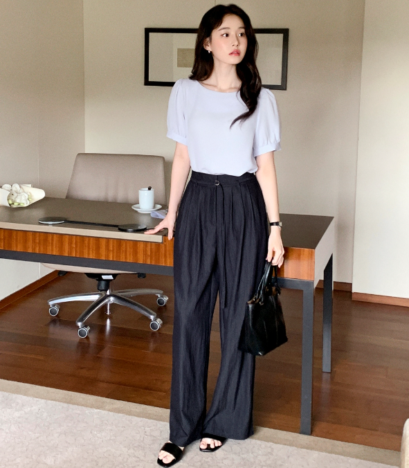 Boat Neckline Solved My Narrow Shoulders and Short Neck—Here's How