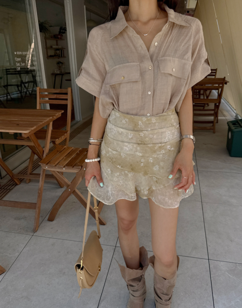This Linen Shirt Is Basically a Cheat Code for Looking Like You Know What You're Doing