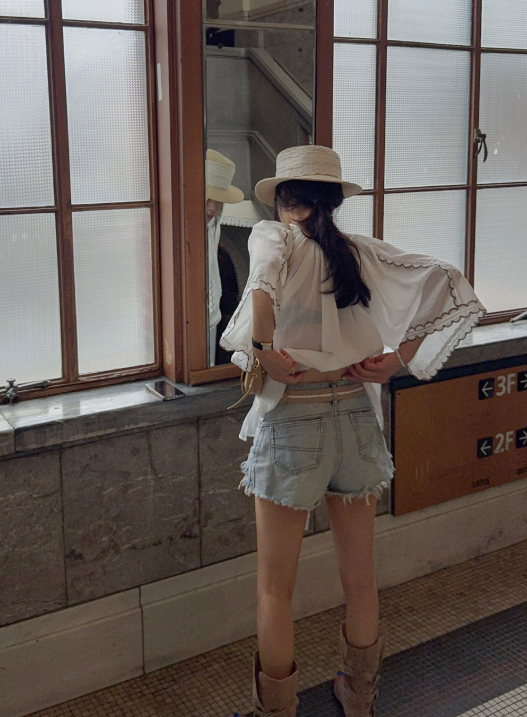 People Ask if Those Legs Are Real: One Belt, Five Ways to Make Denim Shorts Work