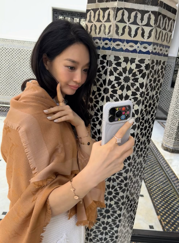 Stop Buying Clothes. Start Matching Them Right: Shin Min-ah's Five Summer Formulas