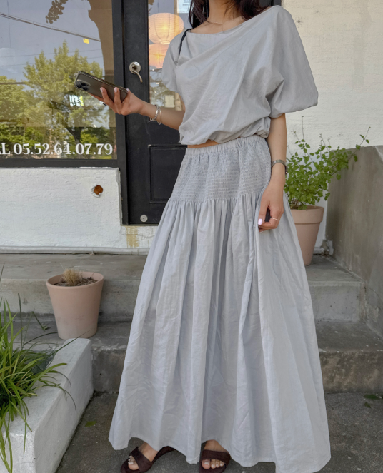 French Girl Summer Isn't a Look, It's a Shortcut: Try This Crop-and-Midi Set