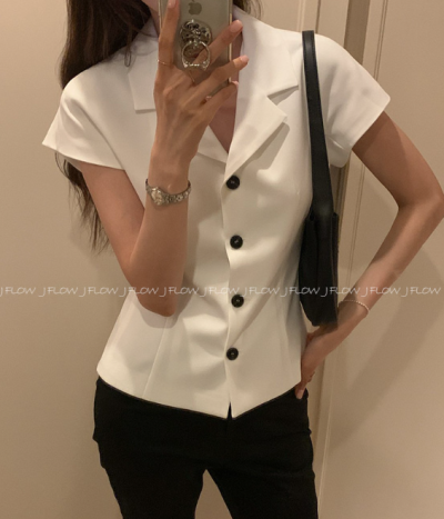 Job Interview Outfit Stress? This Summer Jacket Blouse Is What You've Been Looking For