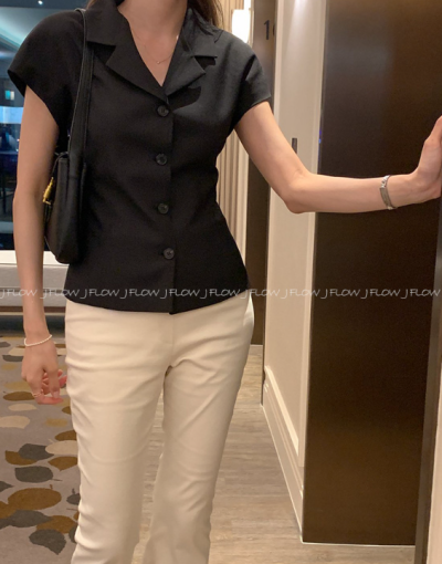 Job Interview Outfit Stress? This Summer Jacket Blouse Is What You've Been Looking For