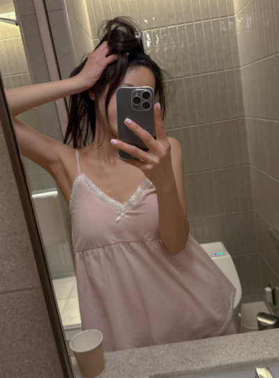 The Summer Pajama That Has 30-Something Hot Sleepers Buying Colors in Bulk