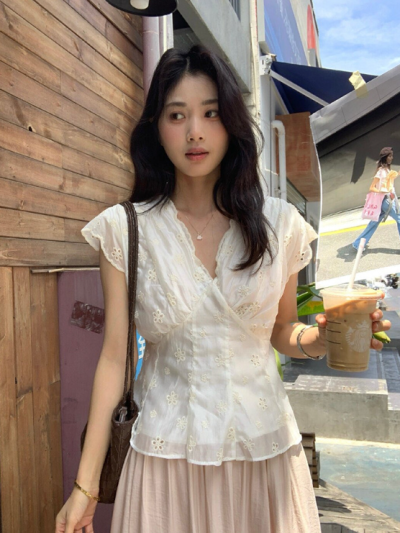 Seoul Cafe Date Night Glow-Up: Embroidered Lace Blouse That Makes You Look Like a K-Drama Lead