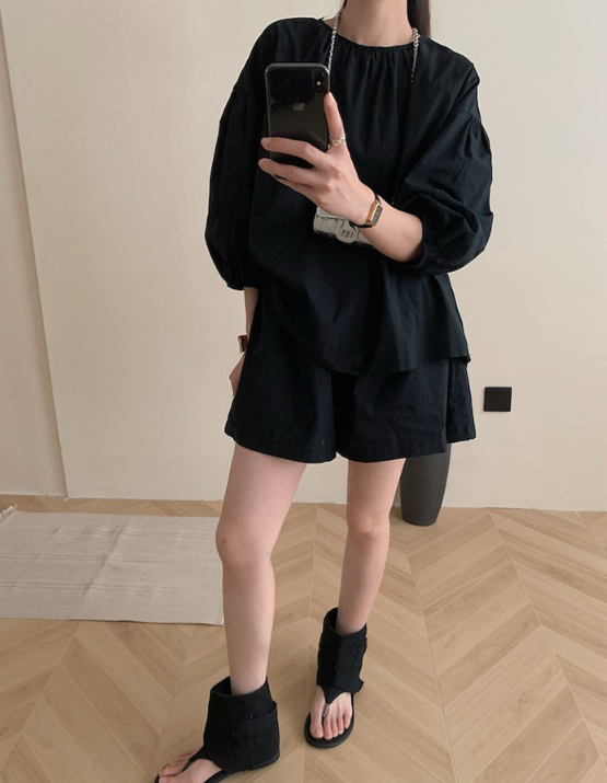 The Mom Uniform That Actually Works: Balloon Blouse + Shorts Set for Summer