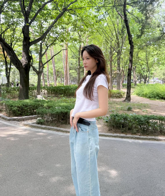 From K-Cup Flop to Fashion Icon: How Oh Yeon-seo Makes Effortless Summer Cool Look This Good