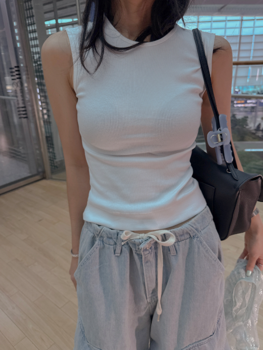 Your Summer Tank Rotation Just Got an Upgrade: Ribbed Crop Sleeveless with Lace Back Is the Practical Plot Twist That Works Everywhere