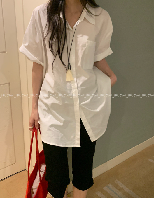 The Oversized Cotton Shirt Celebrities Wear to the Airport (And Everywhere Else)