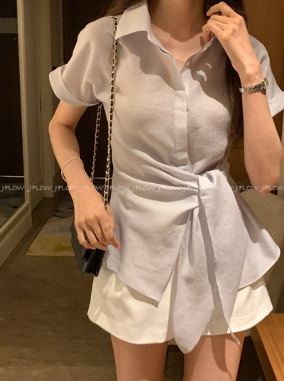 The Wrap Blouse That Made Coworkers Actually Talk to Her