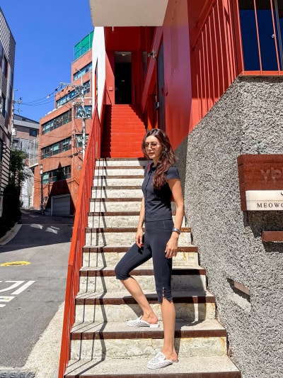 Chae Jung-An at 49 Wearing Leggings Like Nobody's Business (And 20-Year-Olds Are Copying Her)