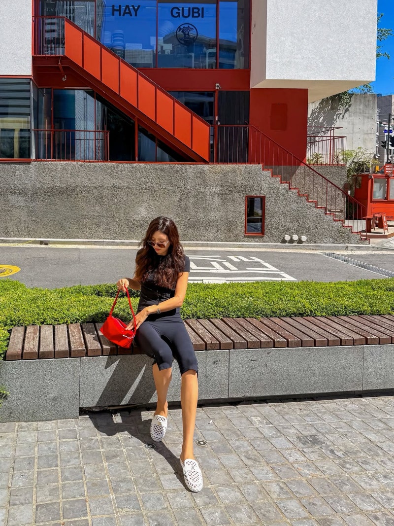 Chae Jung-An at 49 Wearing Leggings Like Nobody's Business (And 20-Year-Olds Are Copying Her)