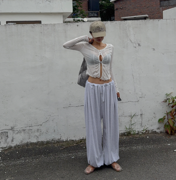 The Ribbed Cardigan That Broke the Beach: How to Wear Layered Knit Like You Invented It