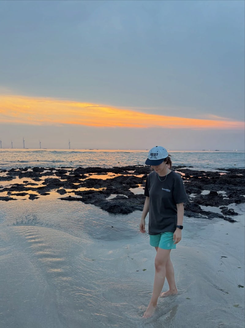 From K-Drama to the Beach: Girls' Generation's Yuri Proves an Oversized Tee Beats a Swimsuit