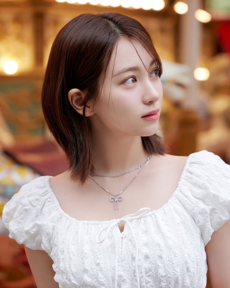 The 20-Year-Old Former Child Star Yoon Ryu Promised a Designer Bag — And She's Grown Into These Three Stunning Moods