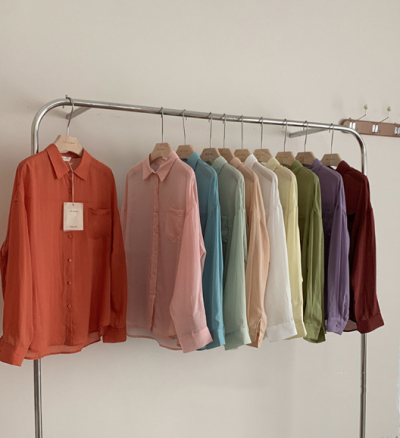 She Ditched Her 5-Year-Old Drab Blouse for This Linen Shirt, and Now Her Husband Wants a Date