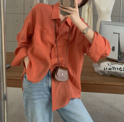 She Ditched Her 5-Year-Old Drab Blouse for This Linen Shirt, and Now Her Husband Wants a Date