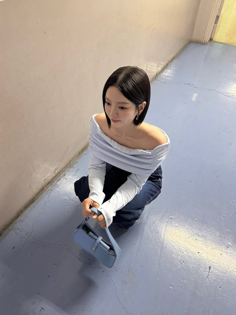 7 Years as a Yoga Instructor, Now Plotting Revenge in Weezer—Nam Sang-ji's Casual-Cool Coding