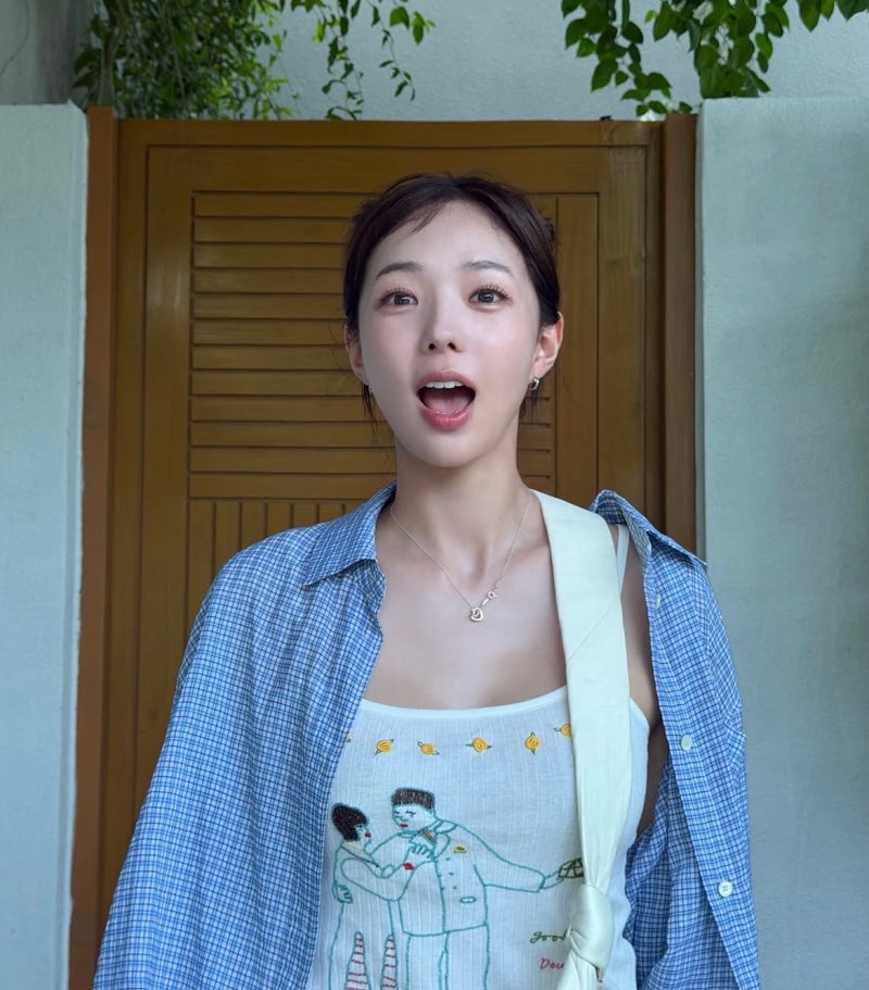 From Street Cast to Global Beauty #1: Soo-bin's Three-Look Masterclass in Proportional Dressing