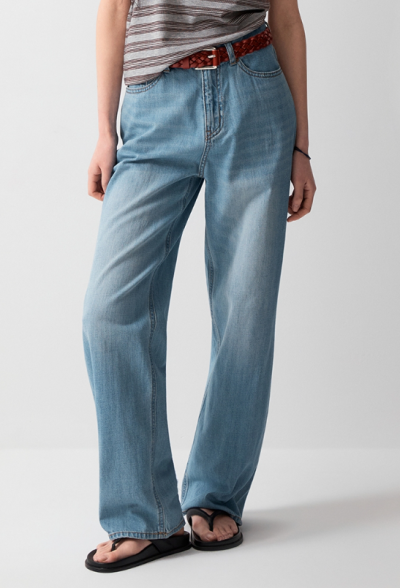 The Jeans Equation: Why Straight-Leg Rules While Trends Fade