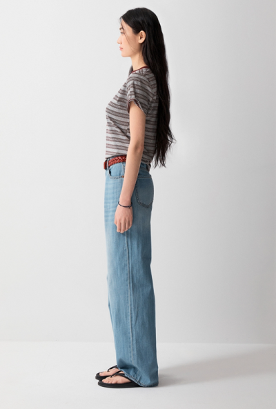 The Jeans Equation: Why Straight-Leg Rules While Trends Fade