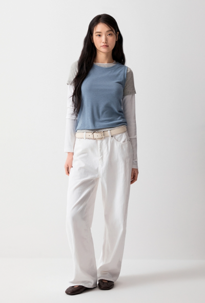 The Jeans Equation: Why Straight-Leg Rules While Trends Fade