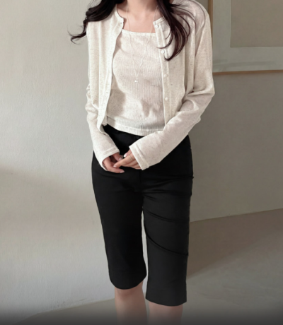 Why K-Actresses Choose Capri Biker Pants Over Leggings—Calves In, Thighs Out