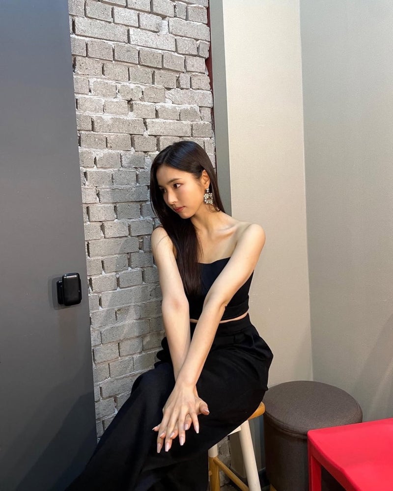 From Poster Child to Acting Powerhouse: Shin Se-kyung's Summer All-Black Formula Is Almost Too Good
