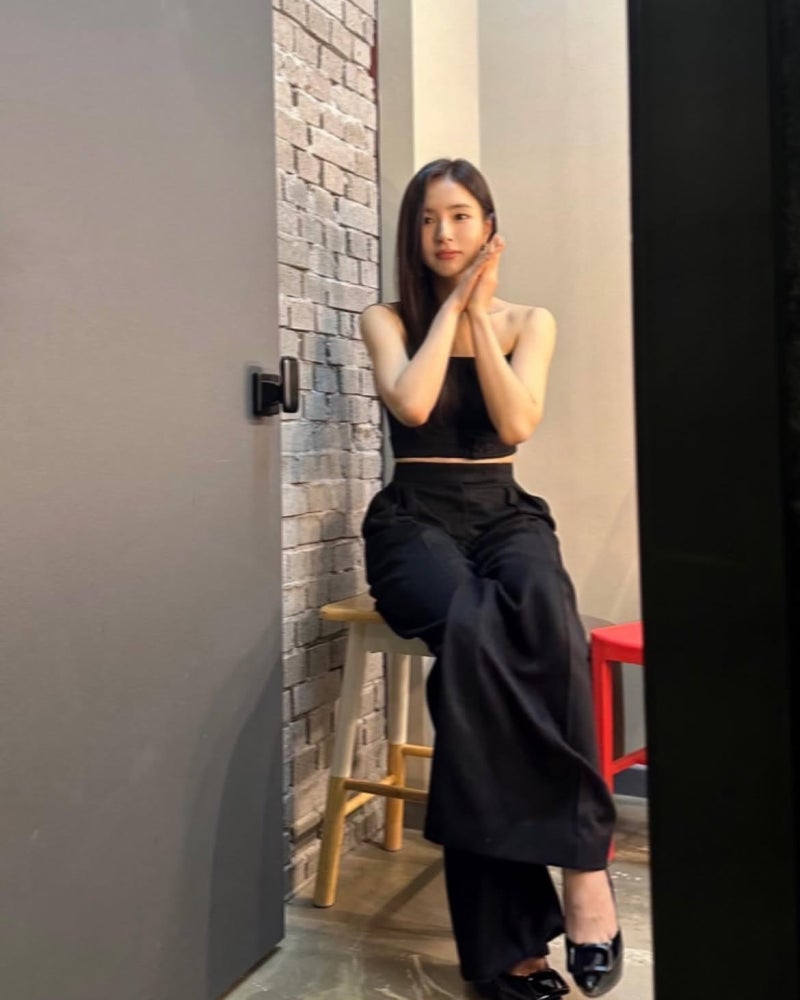 From Poster Child to Acting Powerhouse: Shin Se-kyung's Summer All-Black Formula Is Almost Too Good
