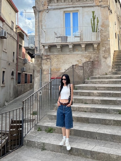Han Ye-seul's Sicily Summer: The LA-Born Actress Who Masters Color Contrast Travel Dressing