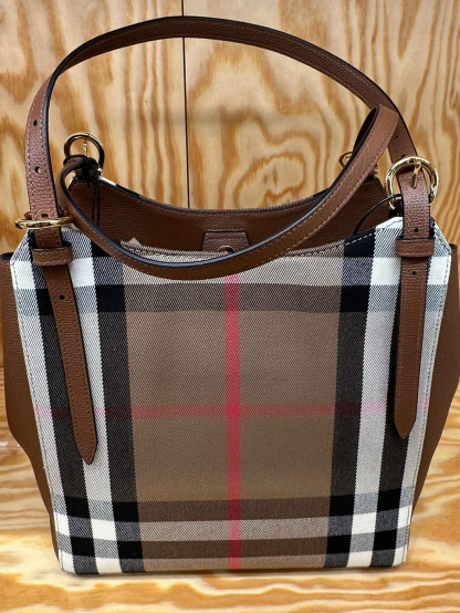 The Burberry Canter Bag That Makes Even Basic Denim Look Like a Magazine Spread