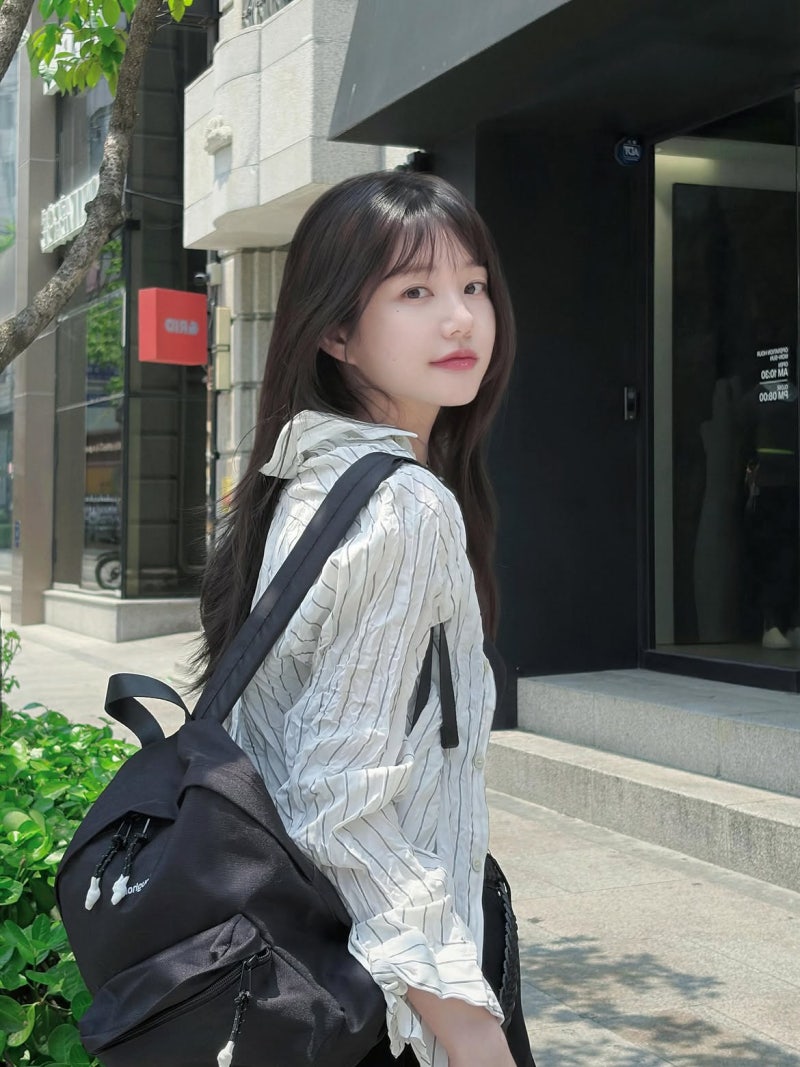 Her Mom's a Legend—But Lee Yoo-bi Made Auditions Hide That Fact