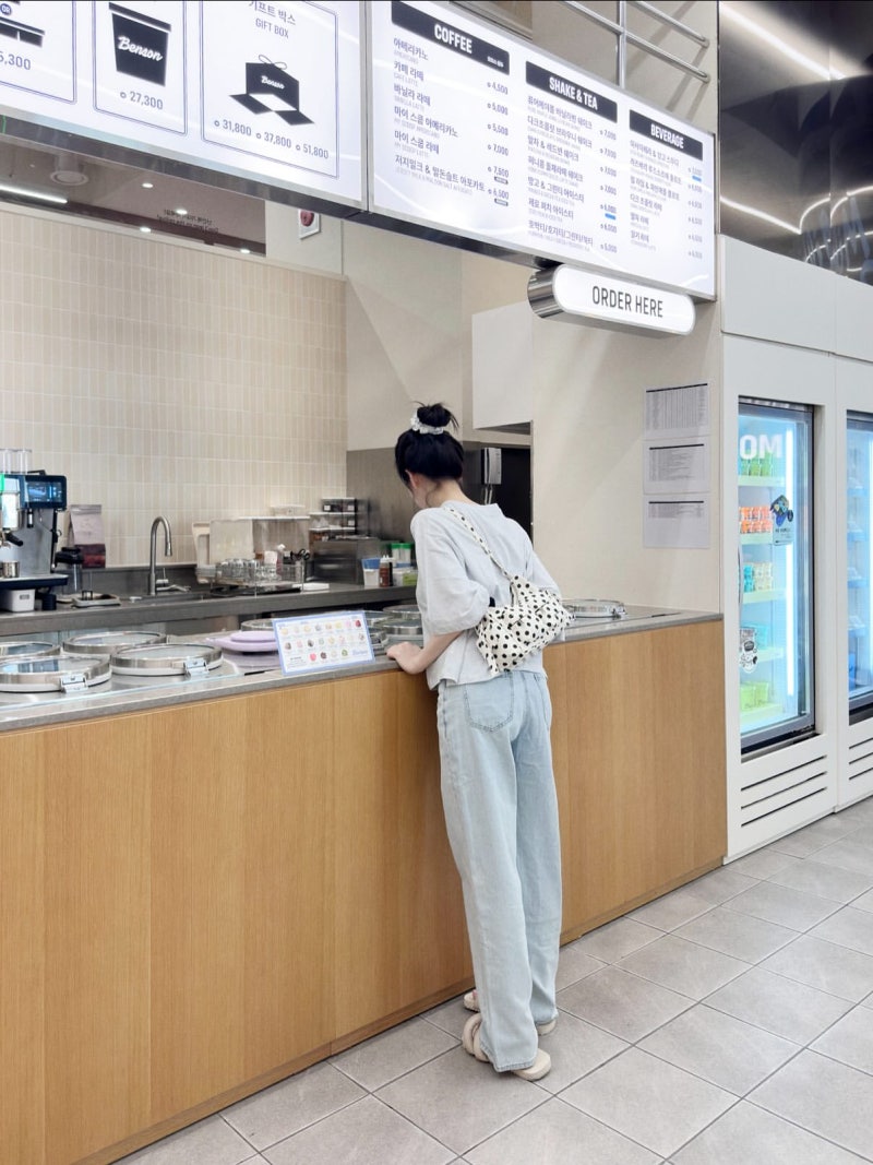 Her Mom's a Legend—But Lee Yoo-bi Made Auditions Hide That Fact