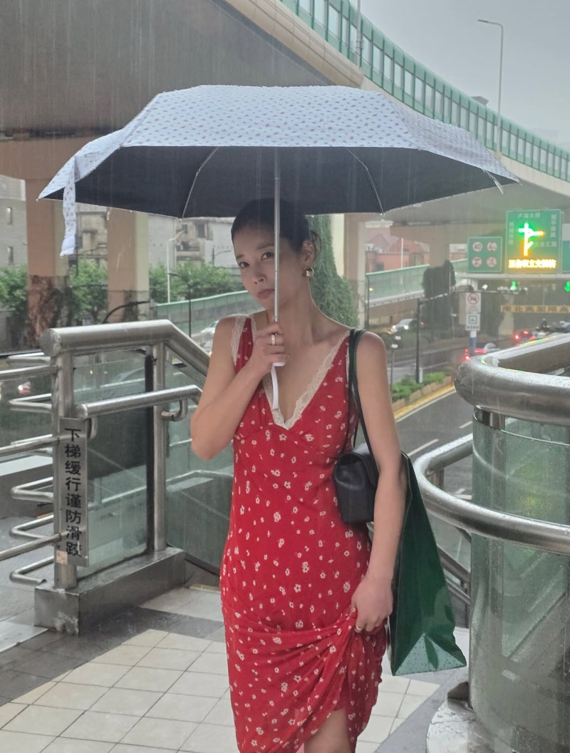 From Stage Actress to Instagram Muse: Ki Eun-se's Shanghai Trip Proves Styling Is an Art Form