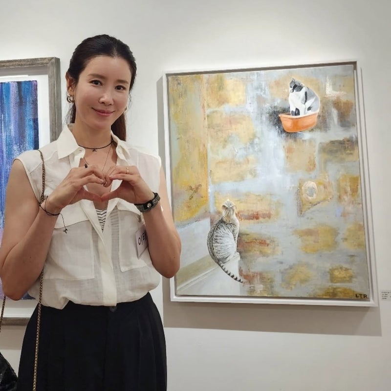 From Accountant to Award-Winning Actress: Lee Tae-ran's Effortless Summer Wardrobe at 50-Plus