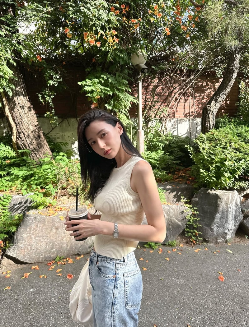 Kwon Na-rae: From K-Pop Idol to Pilates-Focused Actress—And Her Three-Look Summer Proof