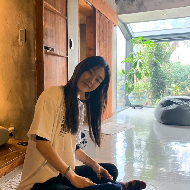 Jeon Seo-ni Proves You Don't Need Effort to Look Effortless
