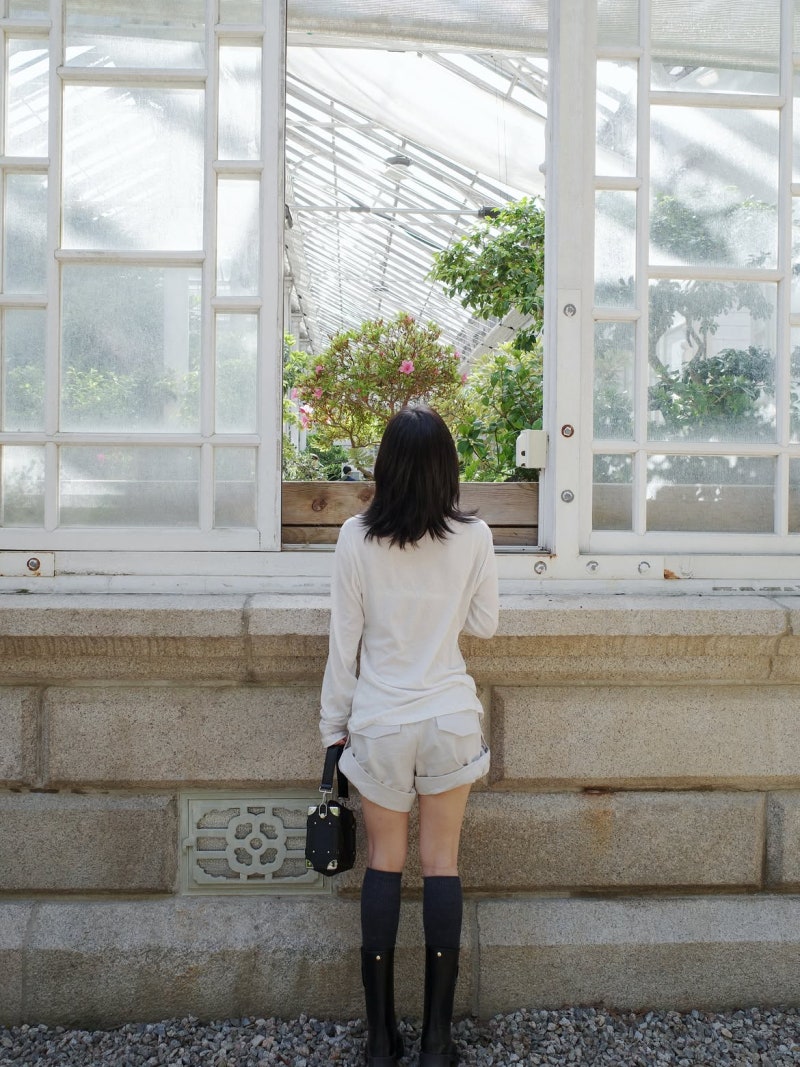 Jeon Seo-ni Proves You Don't Need Effort to Look Effortless