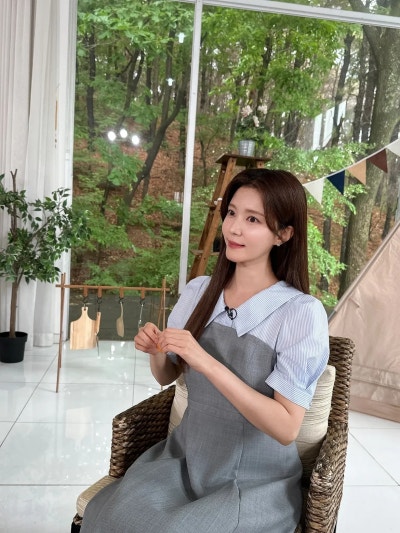 From Teen Drama Icon to Busy Mom: Jung Si-a Shows How to Dress Four Different Lives