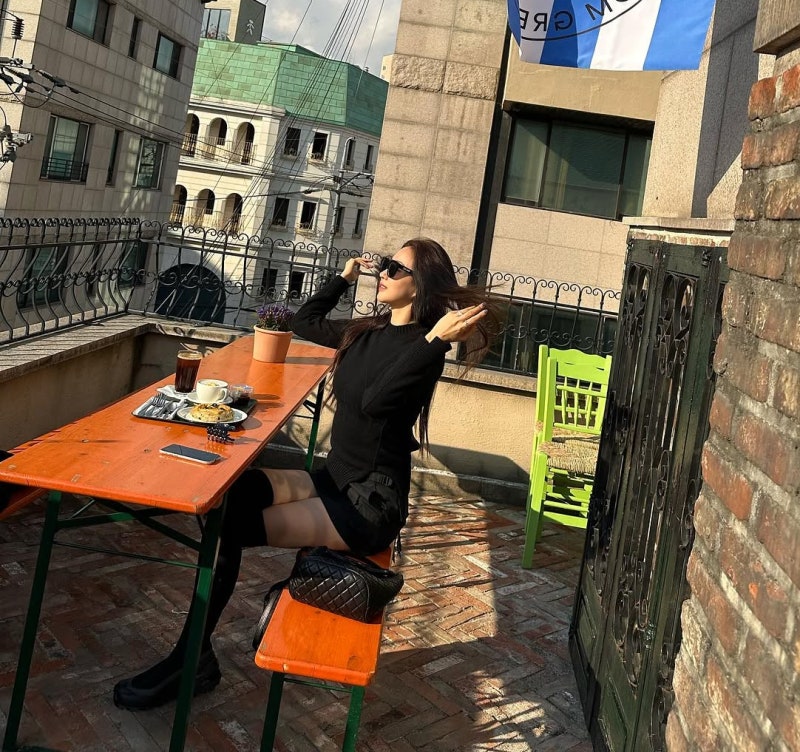 Kim Sa-rang at 20+ years: From Miss Korea to undeniable skincare icon—red Chanel, white shirts, and the science of looking younger