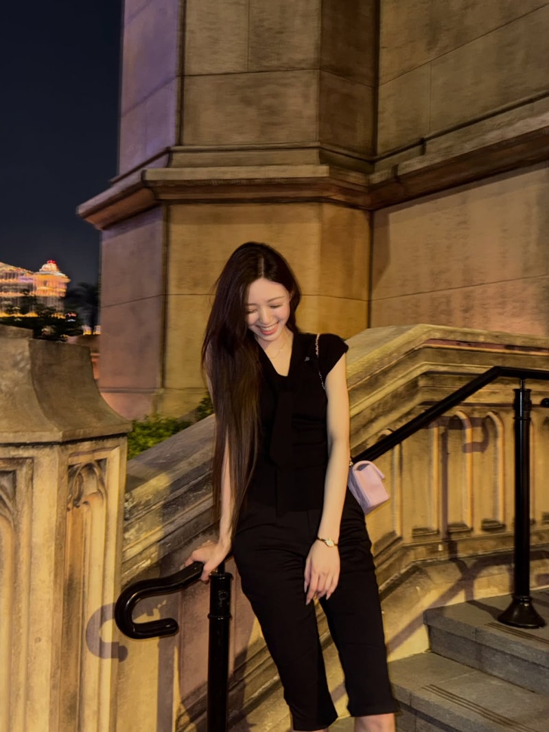 ITZY's Yuna wears a military uniform like it's Vogue; summer shows why she's gen-4's visual standard