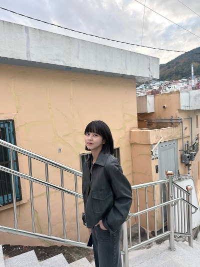 From child star to fashion icon: Kim So-hyun masters Milan luxury, harbor edge, and Busan vintage