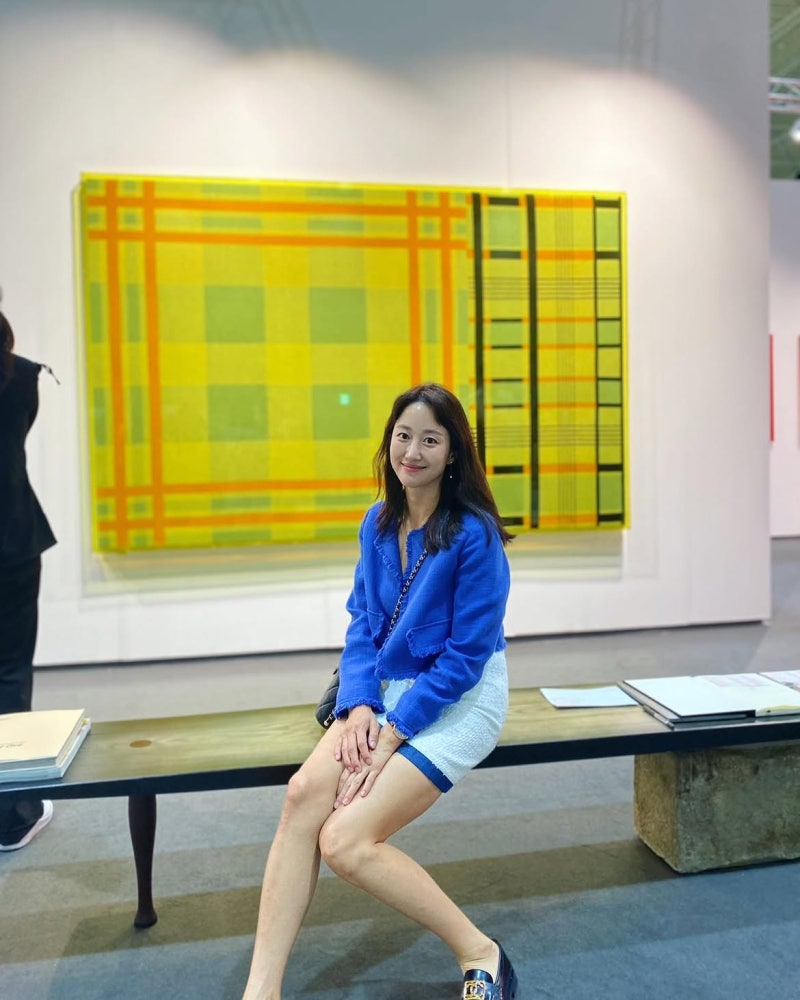 24-Hour Spin Energy: How Jeon Hye-bin's Hokkaido Wardrobe Proves Chameleon Dressing at Its Peak