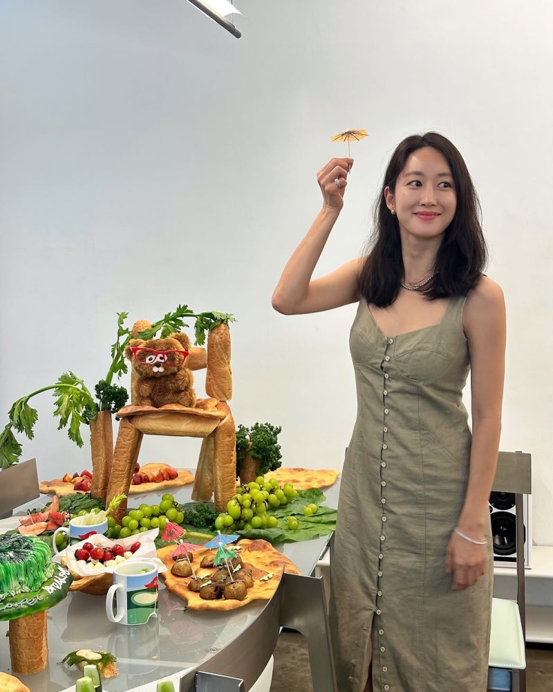 24-Hour Spin Energy: How Jeon Hye-bin's Hokkaido Wardrobe Proves Chameleon Dressing at Its Peak