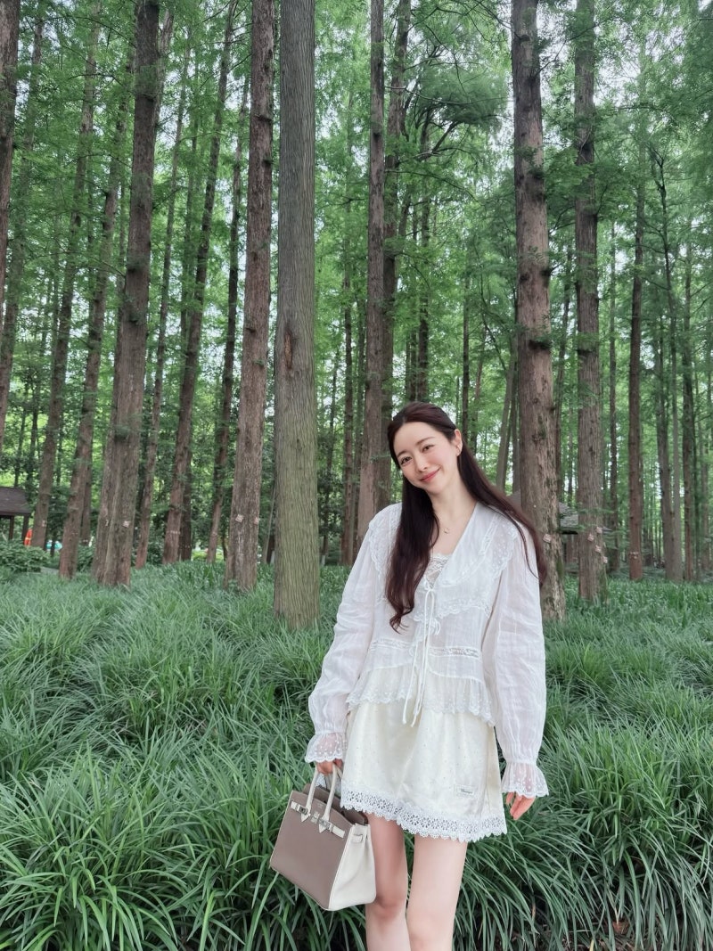 Earning 3-4x More Than Korea: How This Mainland Superstar Works Red Tennis Skirt Season