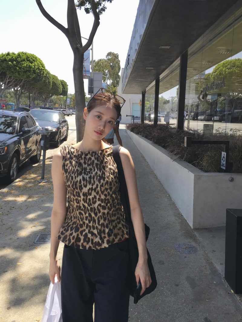 The Photography Muse Runs Her Route: Lee Na-eun's Summer Athletic Looks With Verified Miles