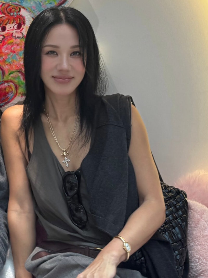 She Broke the Rule That Female Dancers Have Short Careers—34 Years In, She's Mastering Minimalist All-Black and Tonal Elegance
