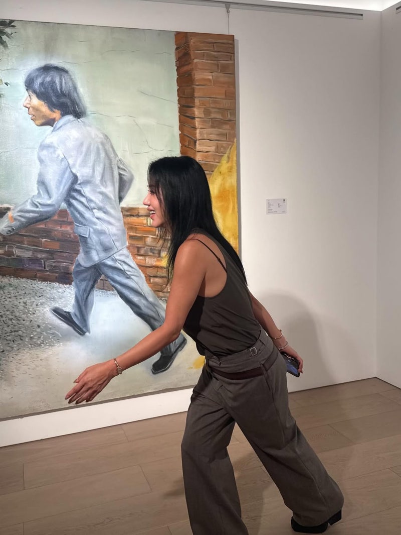 She Broke the Rule That Female Dancers Have Short Careers—34 Years In, She's Mastering Minimalist All-Black and Tonal Elegance